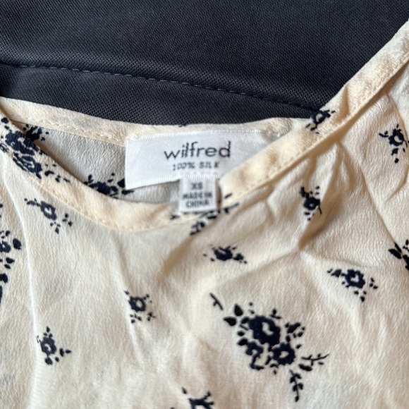 Wilfred Beige Crop Top - Picture 2 of 4